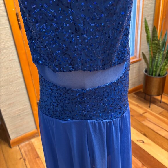 Ice Skating Dress Medium - Picture 4 of 7